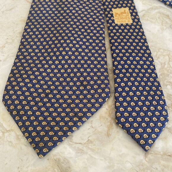 Hermès 100% Silk Tie “Snails” - Picture 7 of 12